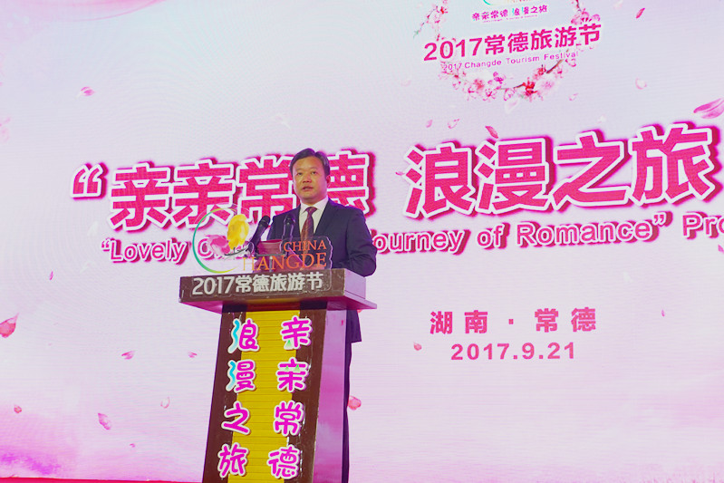 �й�������ί����ӛ�������L����܊���o�����zӰ����־�ۣ�