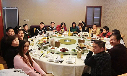 ���İ�̎�����l(xi��ng)���ҵļ��l(xi��ng)�������ھW(w��ng)���´����L(f��ng)���������(sh��)�������Ը��صľW(w��ng)��ͨ�^�R�^�����ֺ�΢ҕ�lӛ����Լ��ڼ��l(xi��ng)����Ҋ�������@Щƽ���Ľ�����������֟o���B͸������Đ������^��ÿһ�c΢С��׃�������ǰl(f��)�����l(xi��ng)�H��߅�Ĵ��������ܽo�l(xi��ng)�H���������ī@�øУ��͌��Լ����l(xi��ng)���Ժ����M�㡭��Ԕ��(x��)�� 