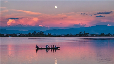 與其“看風(fēng)景”，不如“住進(jìn)風(fēng)景裡”
