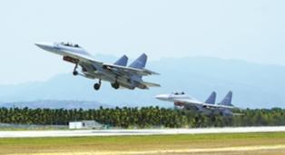 空軍航空兵某部開展飛行訓(xùn)練